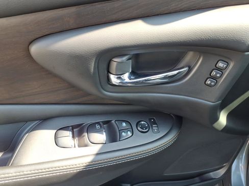 Used 2023 Nissan Murano Platinum AWD/4WD image 15