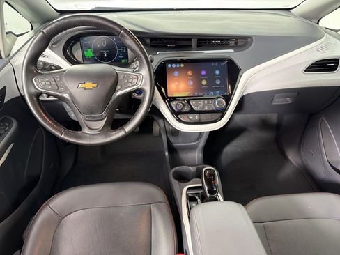 Used 2020 Chevrolet Bolt Premier w/ Infotainment Package FWD image 17