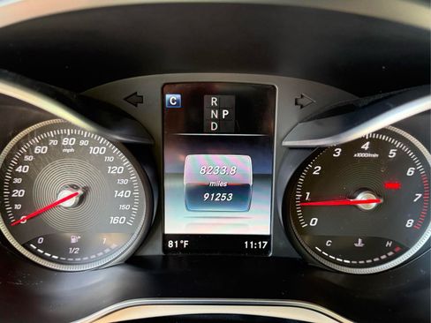 Used 2018 Mercedes-Benz GLC 300 4MATIC image 32