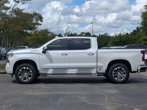 Used 2024 Chevrolet Silverado 1500 High Country AWD/4WD image 2