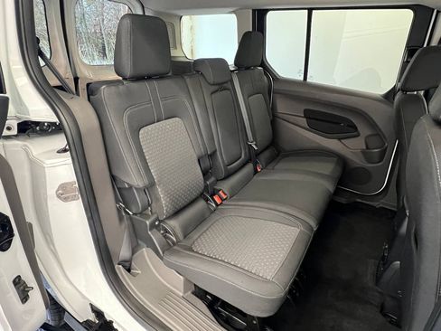 Used 2020 Ford Transit Connect XLT image 12