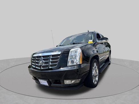 Used 2011 Cadillac Escalade EXT Premium AWD/4WD image 31