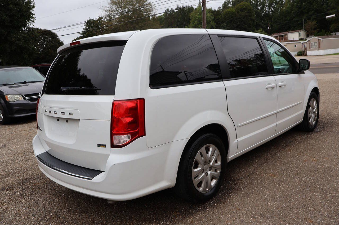 Used 2016 Dodge Grand Caravan SE w/ Quick Order Package 29E SE FWD image 7