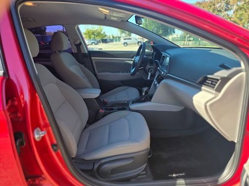 Used 2020 Hyundai Elantra SEL image 30