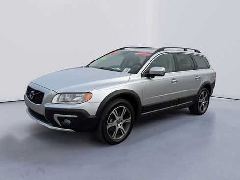Used 2014 Volvo XC70 T6 image 8