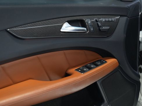 Used 2013 Mercedes-Benz CLS 63 AMG image 24