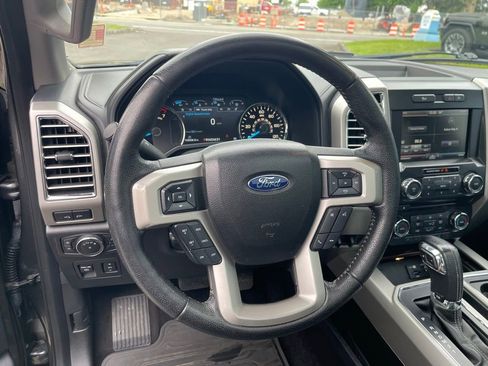 Used 2015 Ford F150 Lariat w/ Equipment Group 501A Mid AWD/4WD image 6