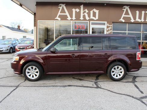 Used 2009 Ford Flex SE image 5