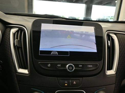 Used 2025 Chevrolet Malibu LT FWD image 22