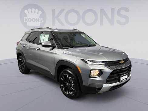 Used 2023 Chevrolet TrailBlazer LT w/ Convenience Package AWD/4WD image 18