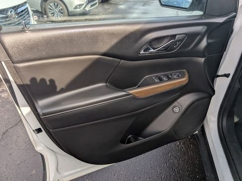 Used 2018 GMC Acadia SLE image 14