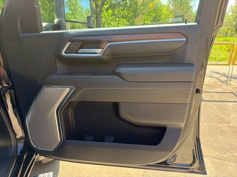 Used 2024 GMC Sierra 2500 Denali w/ Denali Reserve Package AWD/4WD image 24