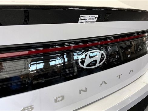 New 2026 Hyundai Sonata SE FWD image 13