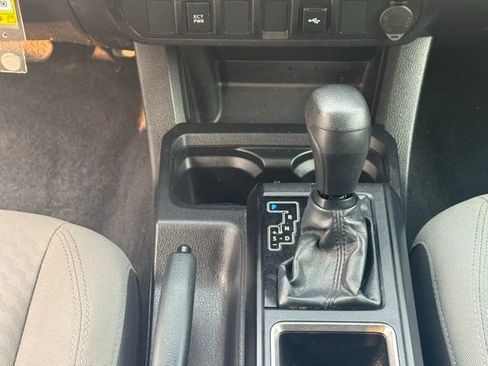 Used 2022 Toyota Tacoma SR image 13