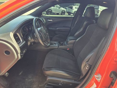 Used 2022 Dodge Charger R/T w/ Plus Group RWD image 11