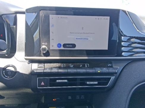 Used 2025 Toyota Camry LE FWD image 18