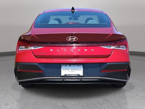 Used 2025 Hyundai Elantra SEL FWD image 7