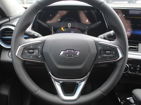 New 2026 Chevrolet Trax LT image 11