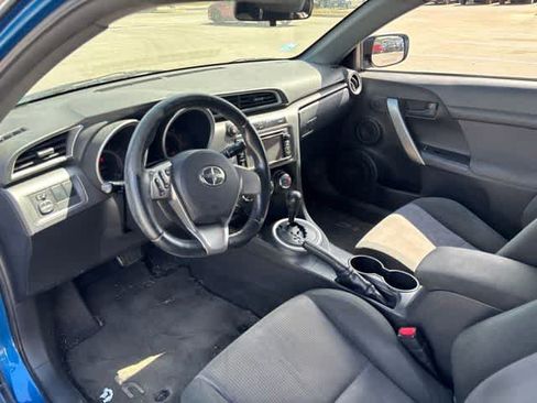 Used 2014 Scion tC FWD image 9