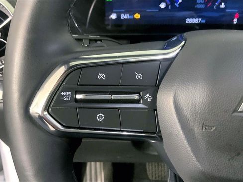 Used 2025 Chevrolet Equinox LT FWD image 18