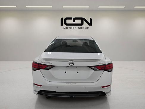 Used 2022 Nissan Sentra SR w/ Electronics Package FWD image 3