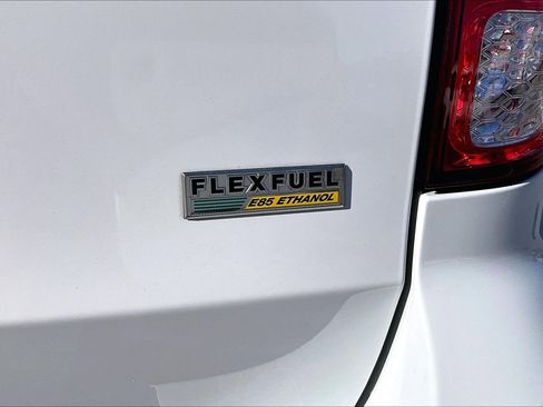 Used 2018 Dodge Grand Caravan SE w/ UConnect Hands-Free Group image 29