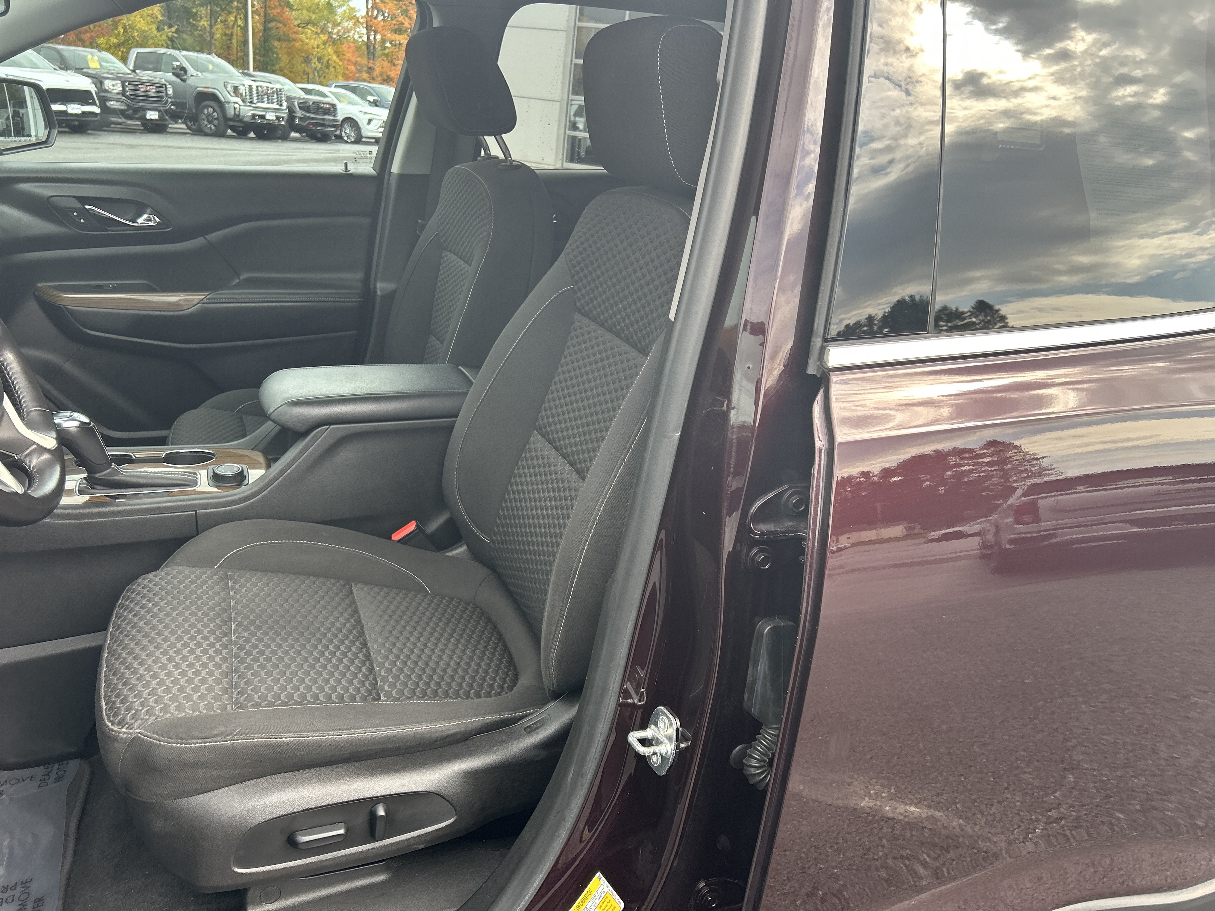 Used 2018 GMC Acadia SLE w/ Driver Alert Package I AWD/4WD image 23