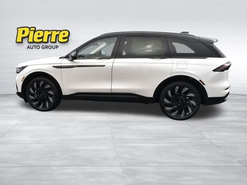 New 2026 Lincoln Nautilus Reserve image 2