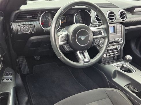 Certified 2019 Ford Mustang Coupe image 11