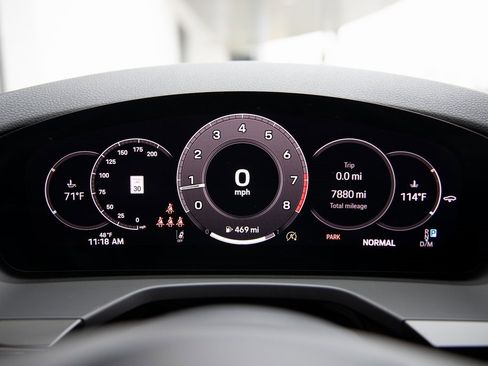 Certified 2024 Porsche Panamera 4 image 17