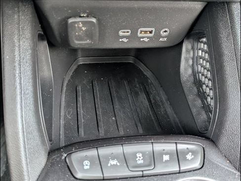 Used 2022 Chevrolet TrailBlazer LT w/ LPO, Blackout Package FWD image 16