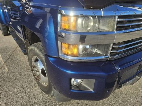 Used 2015 Chevrolet Silverado 3500 High Country w/ Duramax Plus Package image 9