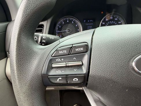 Used 2020 Hyundai Elantra SE FWD image 28
