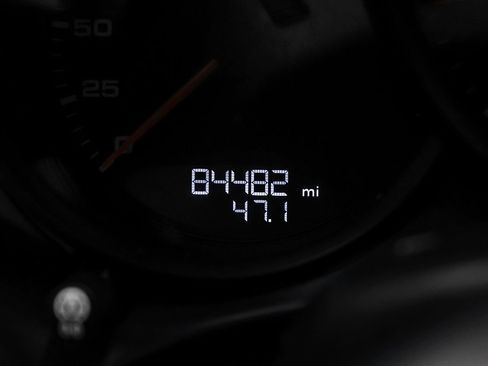 Used 2017 Porsche 718 Boxster RWD image 23