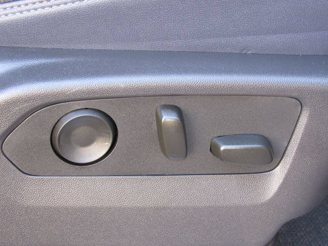 Used 2025 Chevrolet Silverado 3500 High Country w/ High Country Premium Package AWD/4WD image 25