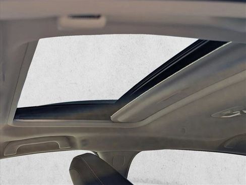 Used 2019 Subaru Crosstrek 2.0i Limited w/ Moonroof Package w/Navigation AWD/4WD image 13