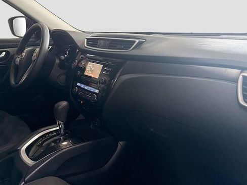 Used 2015 Nissan Rogue SV AWD/4WD image 27