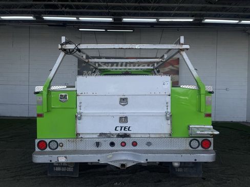 Used 2005 Ford F450 2WD SuperCab Super Duty image 4