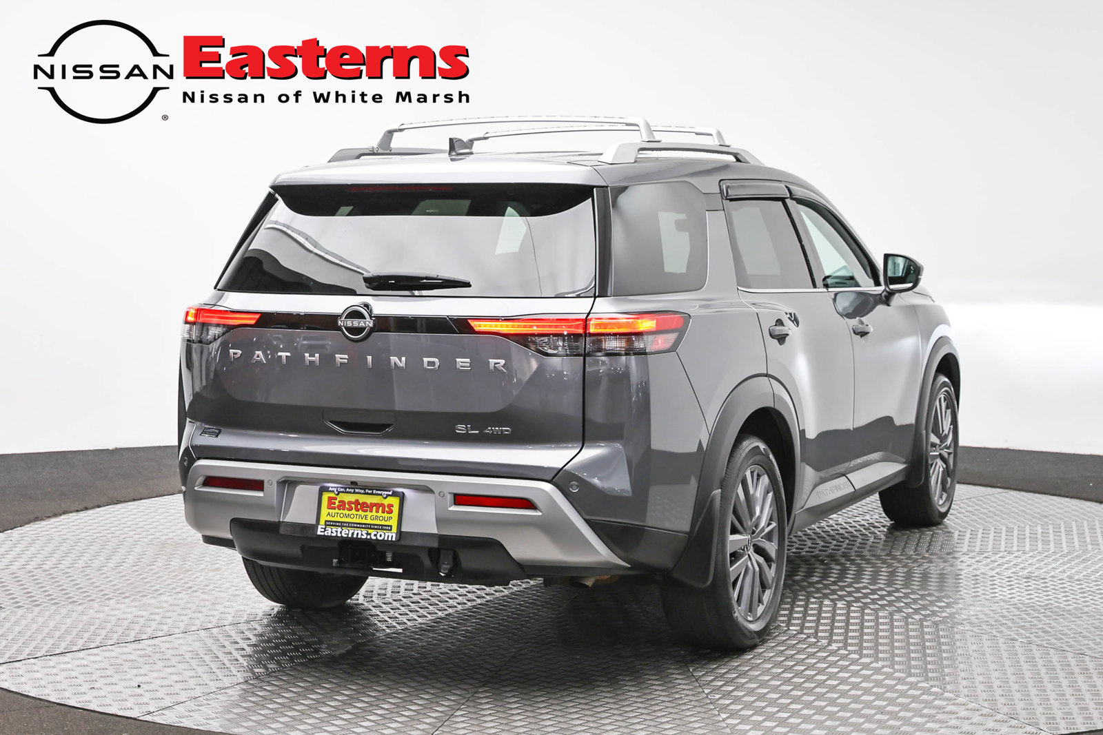 Used 2024 Nissan Pathfinder SL AWD/4WD image 69