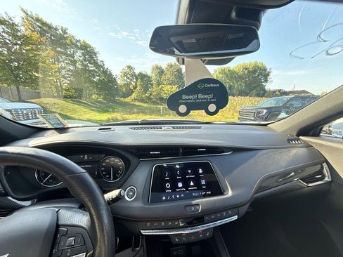 Certified 2023 Cadillac XT4 Sport w/ Cold Weather Package image 8