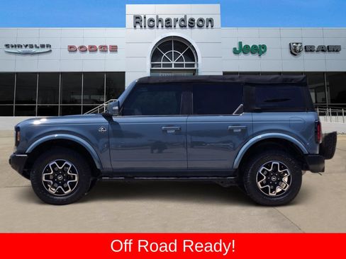 Used 2022 Ford Bronco Outer Banks AWD/4WD image 3
