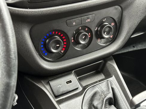 Used 2022 RAM ProMaster City Wagon w/ Lights & Wheels Group image 19