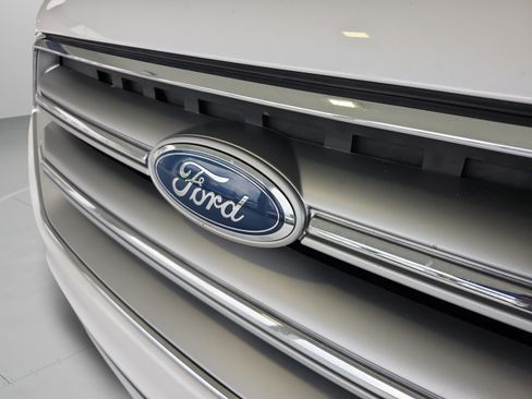 Used 2017 Ford Escape Titanium FWD image 24