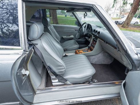 Used 1987 Mercedes-Benz 560 SL image 31