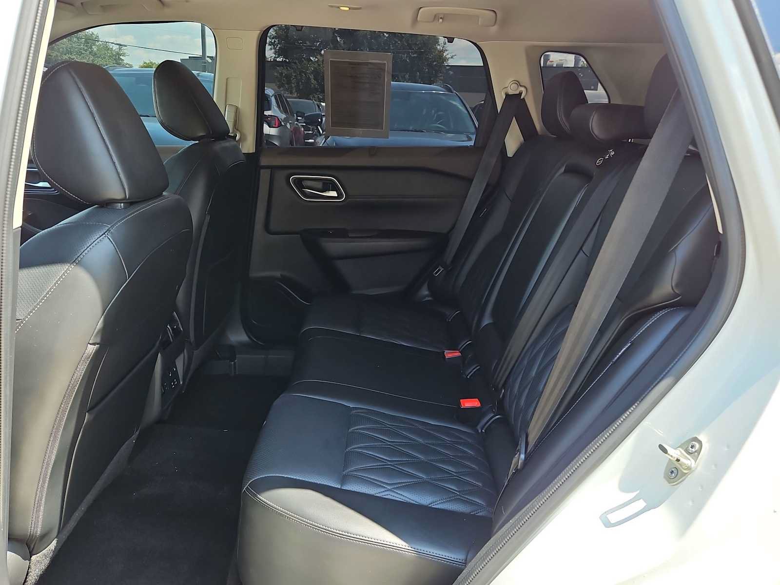 Used 2023 Nissan Rogue Platinum w/ Platinum Premium Package FWD image 20