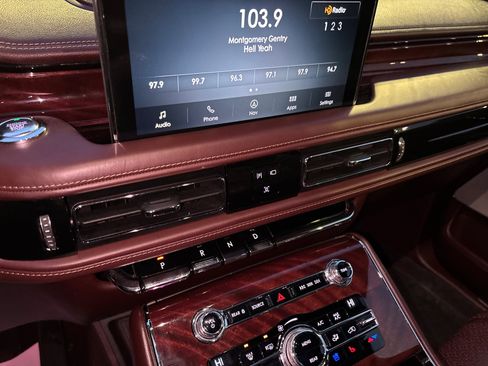 Used 2020 Lincoln Aviator Black Label w/ Dynamic Handling Package image 21