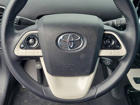 Used 2019 Toyota Prius Prime Premium image 20