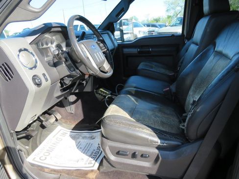 Used 2011 Ford F250 Lariat w/ Lariat Interior Pkg AWD/4WD image 9