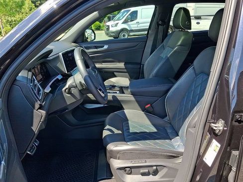 Used 2024 Volkswagen Atlas Cross Sport SEL Premium R-Line AWD/4WD image 9