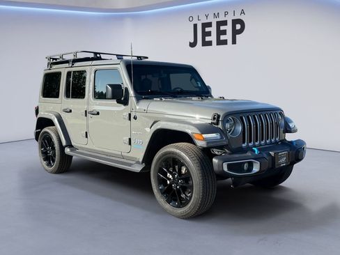 Used 2022 Jeep Wrangler Unlimited Sahara 4xe image 9